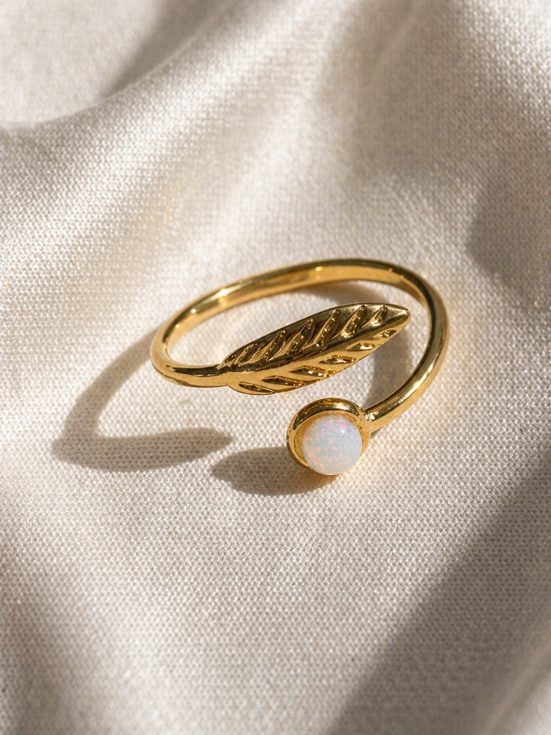 Bague Nature | Feuille Dorée & Pierre Opale – Univers Végétale