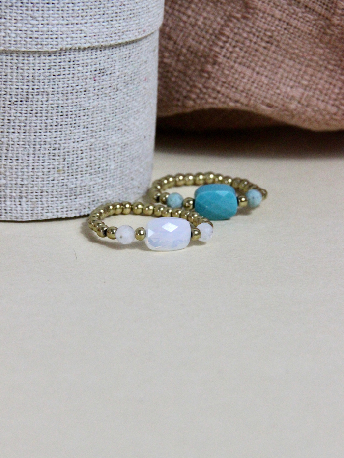 Bague Nia - anneau perles et pierres semi-précieuses