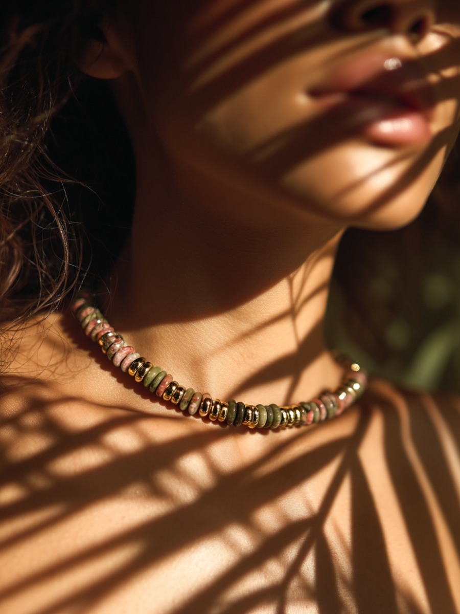 Collier ANTILLES - perles plates naturelles pierres semi précieuses