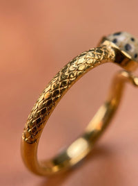 Bague OPHÉA — Serpent & Jaspe Dalmatien Or 24k | Univers Terre