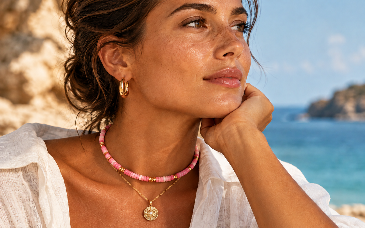 Porter en accumulation le collier antilles