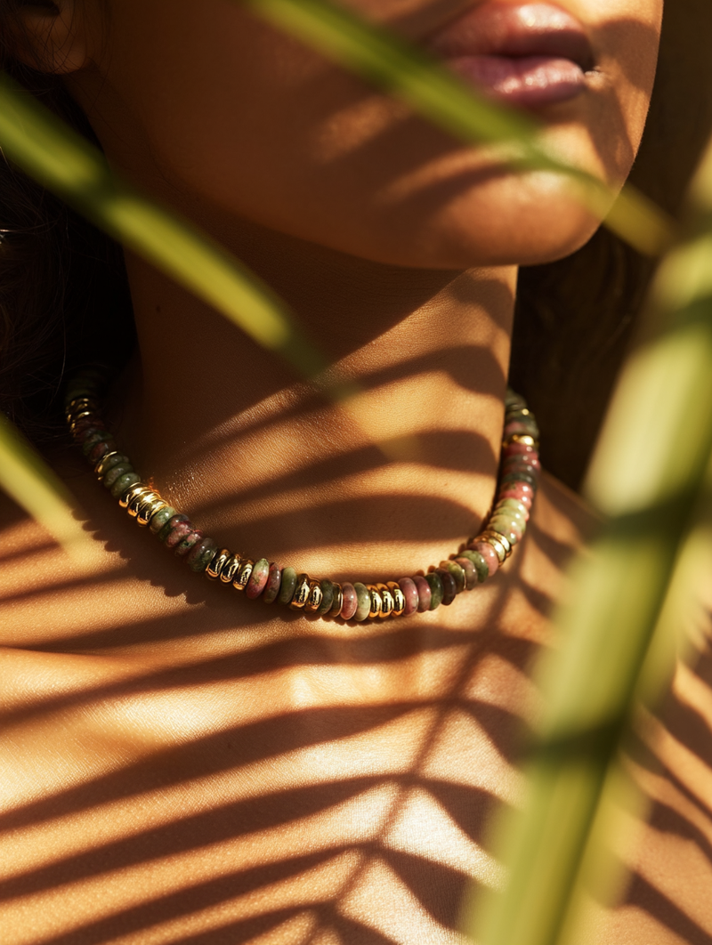 Collier ANTILLES - perles plates naturelles pierres semi précieuses