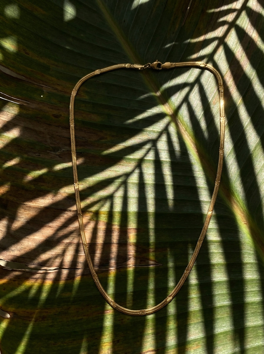 collier chaine la parisienne des îles 
