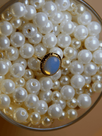 bague réglable opale blanche ovale