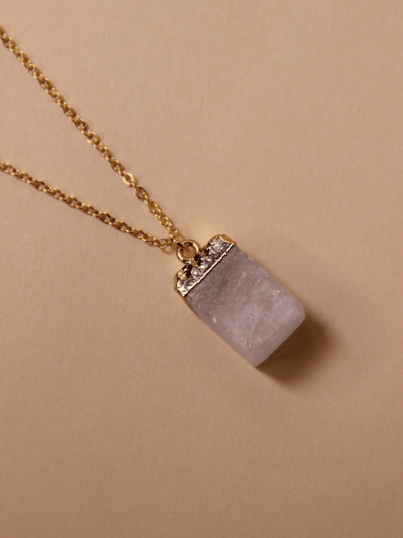 collier boho femme or fin pendentif quartz cube