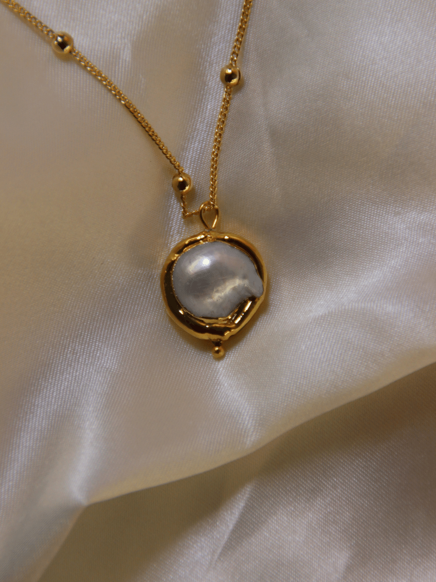 collier pendentif perle baroque or
